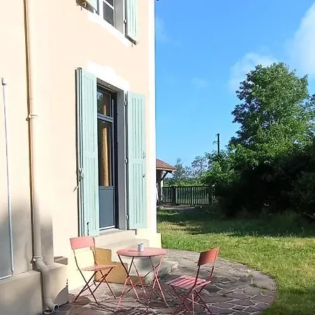 Casa Verde Baria Apartment